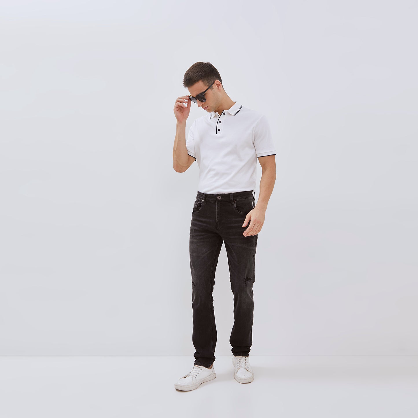 Osella Darly Ripped Slim Fit Denim Pants In Grey Wash 208O401843