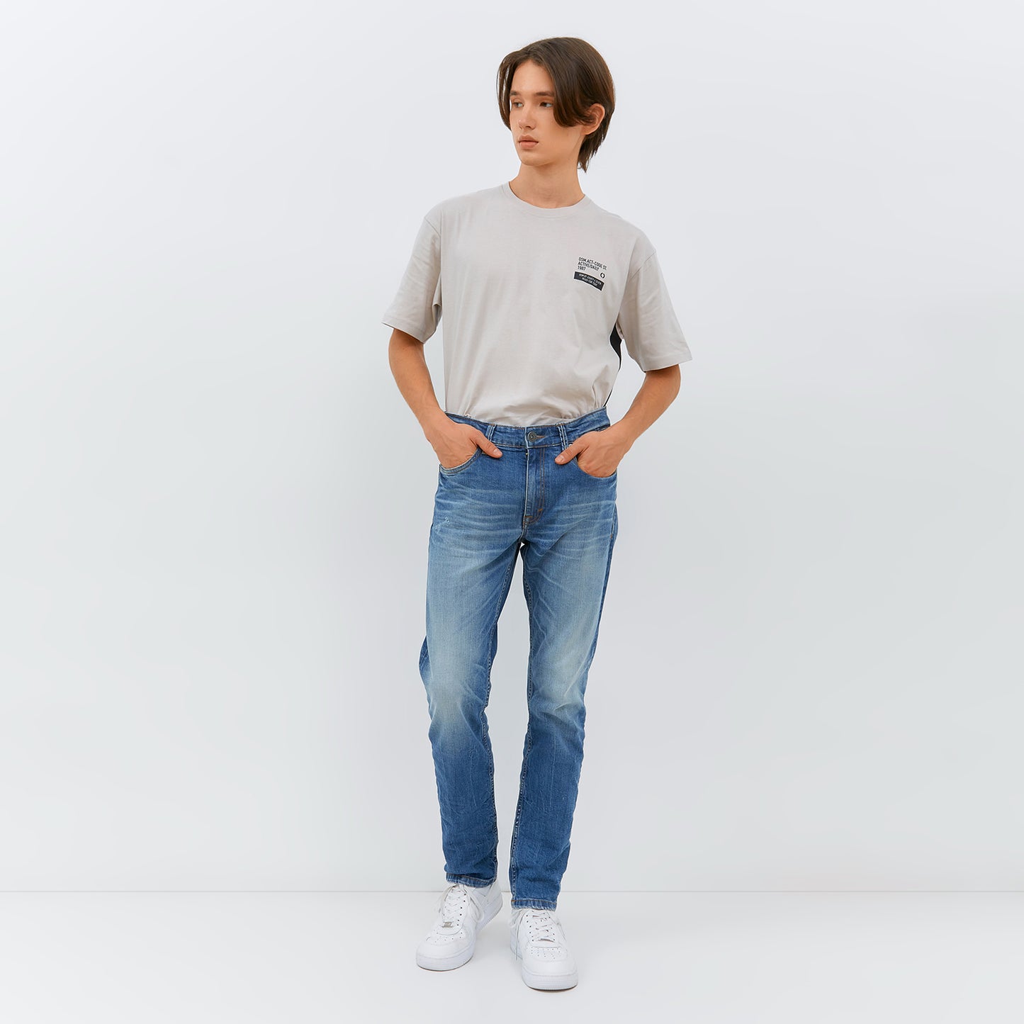 Osella Chris Slim Fit Jeans In Light Denim Wash