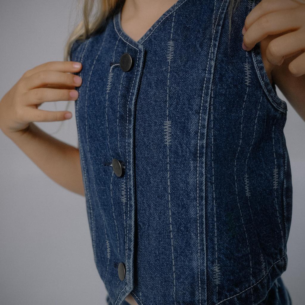 Osella Kids x Oadkids Margo Vest in Medium Blue Wash 23366601A2 | Atasan Tanpa Lengan Anak Perempuan