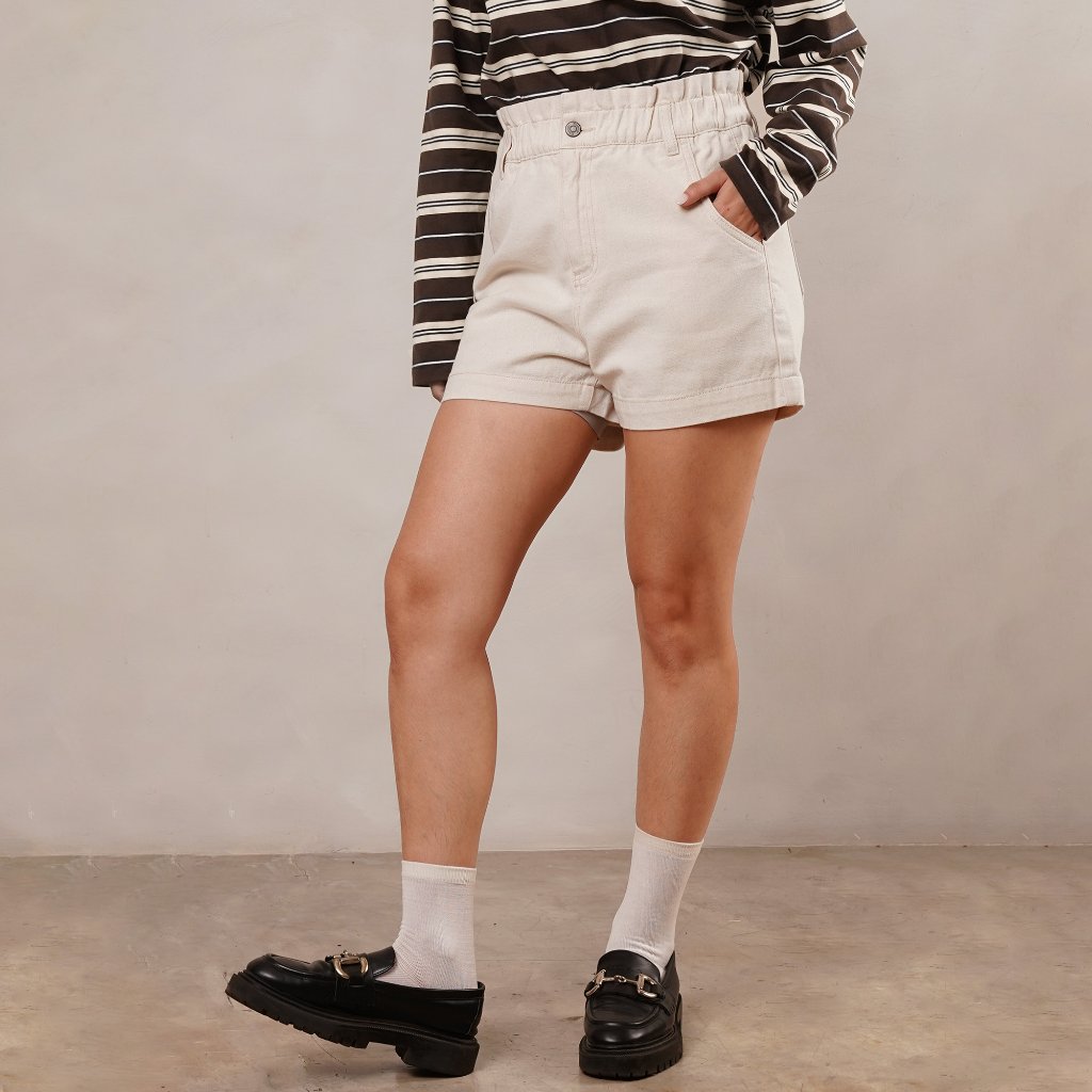 Osella Lindy High-waisted Shorts 218F6601 | Celana Pendek Wanita